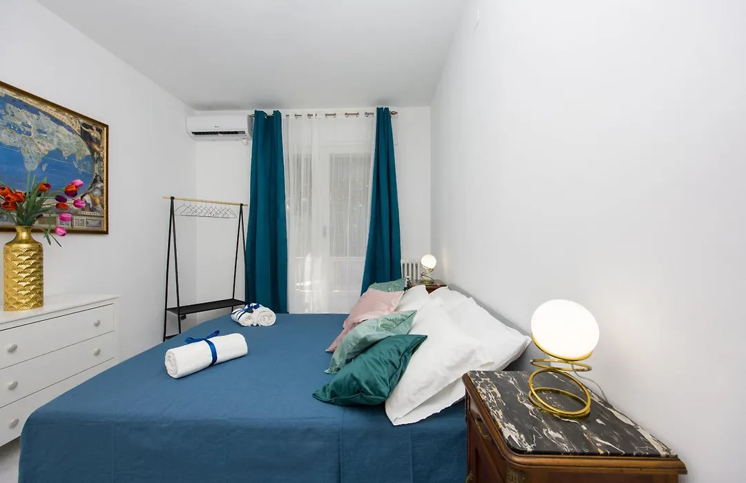 Apartment Metro San Paolo -Air Conditioning-Wifi-Tv55"- 9 Minutes From The Colosseo-1